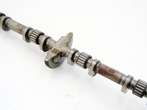 Wałek mimośrodowy rozrządu 3.0 N52 BMW 5 3 7 X3 X5 F10 F11 E93 E92 F01 F02