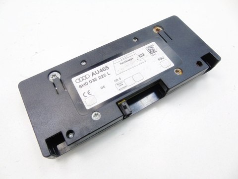 Wzmacniacz anteny Audi A4 S4 B6 Cabrio 8H0035225L