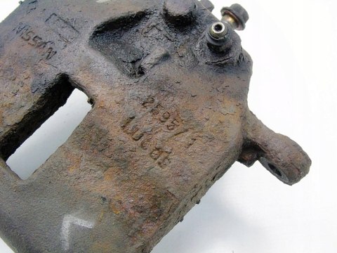 Zacisk hamulcowy lewy przód Nissan Almera Tino 2002 2.2 DI DCI