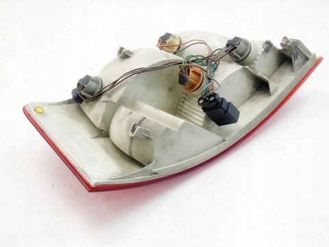 Lampa prawy tył prawa Audi A4 S4 B6 Cabrio