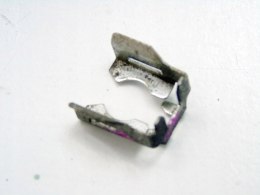 Mocowanie spinka wtryskiwacza 1.0 1.2 12V Space Star 6 Mirage 3A90 Attitude