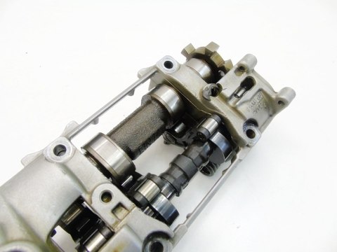 Wałki rozrządu 4.4 N62 BMW 5 6 7 X5 E60 E61 E63 E64 E65 E66 ALPINA 7506169