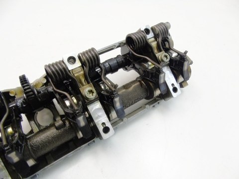 Wałki rozrządu 4.4 N62 BMW 5 6 7 X5 E60 E61 E63 E64 E65 E66 ALPINA 7506169