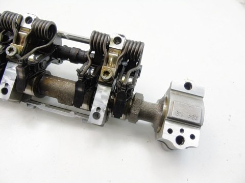 Wałki rozrządu 4.4 N62 BMW 5 6 7 X5 E60 E61 E63 E64 E65 E66 ALPINA 7506172