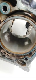Blok silnika 4.4 N62 BMW 5 6 7 X5 E60 E61 E63 E64 E65 E66 ALPINA 7515110