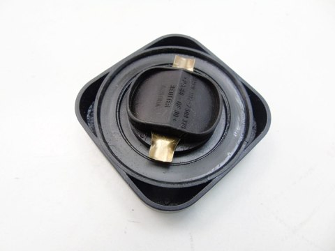 Korek wlewu oleju 4.4 N62 BMW 5 6 7 X5 E60 E61 E63 E64 E65 E66 7509328