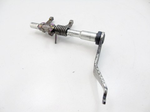 Łapa dźwignia widełki sprzęgła 1.0 1.2 12V Mitsubishi Space Star 6 Mirage