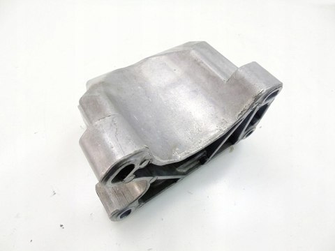 Łapa wspornik skrzyni biegów 8hp70 Dodge Durango Ram Charger 68275990AA