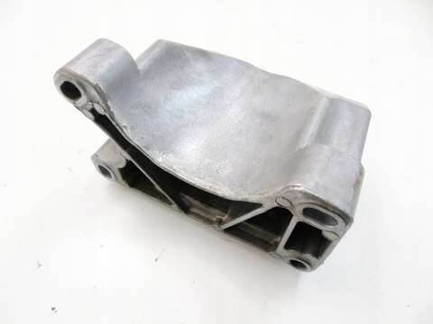 Łapa wspornik skrzyni biegów 8hp70 Dodge Durango Ram Charger 68275990AA