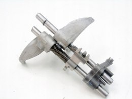 Widełki wybierak skrzyni biegów 1.0 1.2 12V Mitsubishi Space Star 6 Mirage