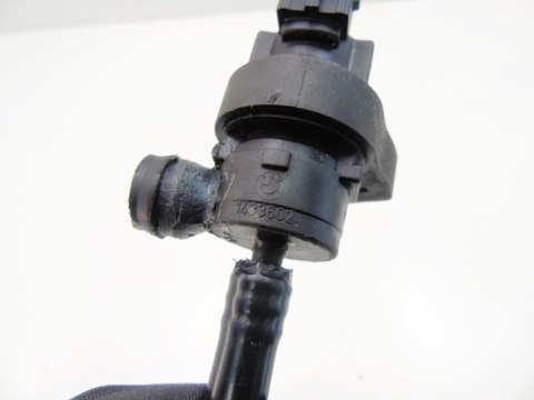 Zawór podciśnienia 4.4 N62 BMW 5 6 7 X5 E60 E61 E63 E64 E65 E66 ALPINA