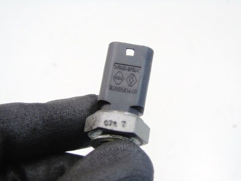 Czujnik temperatury wody 1.6 16V Duster Logan Sandero Oroch Thalia Clio 3