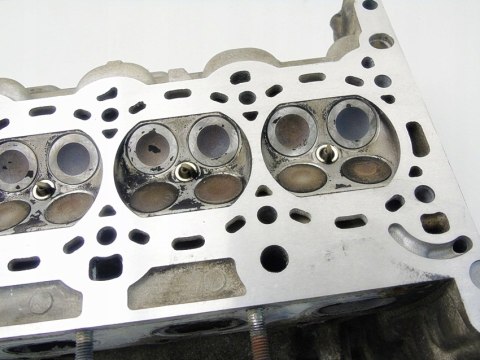 Głowica wałki 1.4 1.2 B Meriva B Corsa D Adam Astra J Aveo A14XER 55562229