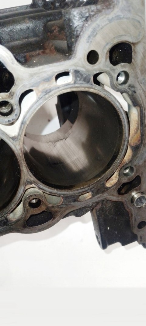 Blok silnika 1.4 B Meriva B Corsa D Adam Astra J Aveo 55561961 a14xer