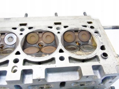 Głowica 1.4 1.6 16V Duster Logan Sandero Oroch Thalia Clio 3 Megane K4M