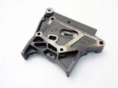 Łapa wspornik silnika 2.0 cdti Insignia A Zafira C Astra J Cascada Saab 9-5