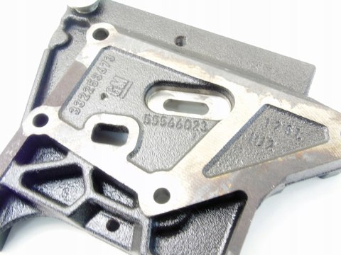 Łapa wspornik silnika 2.0 cdti Insignia A Zafira C Astra J Cascada Saab 9-5