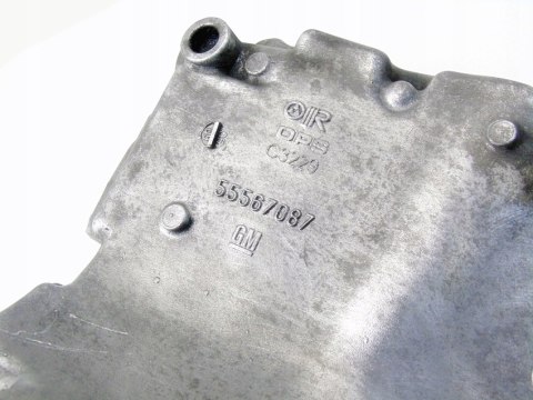 Miska oleju 2.0 cdti Insignia A Zafira C Astra J Cascada Saab 9-5 55567087