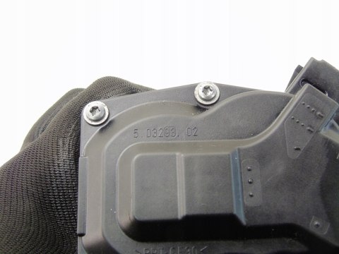 Przepustnica 2.0 cdti Insignia A Zafira C Astra J Cascada Saab 9-5 55564164