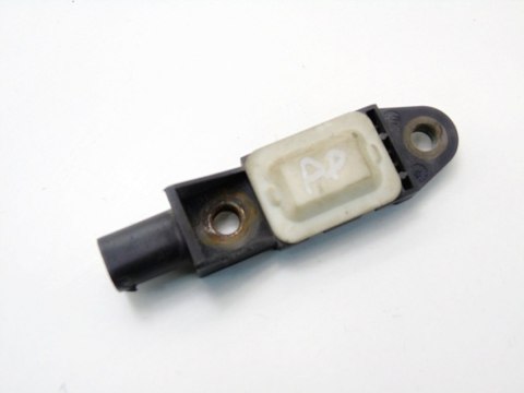 Czujnik uderzenia bocznego prawy Chrysler Pacifica 4.0 v6 2007 04686957AC