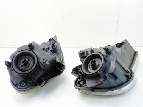 Lampy reflektory przód lewa prawa Chrysler Pacifica 2007r