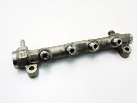 Listwa wtryskowa paliwa 2.0 Tdi Superb 3 Golf 7 Passat B8 Audi A3 A4 A5 A6