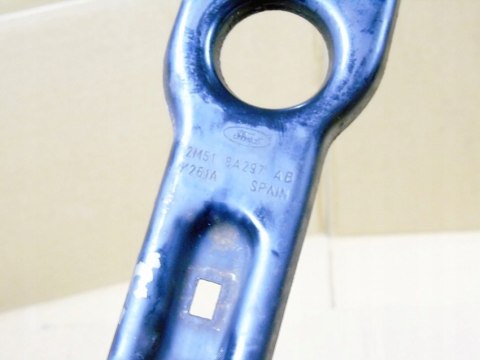 Pas belka pod chłodnice Ford Focus Mk1 Lift 2M518A297AB