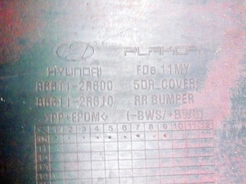 Zderzak tył tylny Hyundai i30 fl czerwony 86611-2R600 86611-2R610
