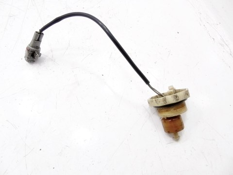 KOREK ZBIORNICZKA TOYOTA AVENSIS I T22 KOREK ZBIORNICZKA TOYOTA AVENSIS I T22