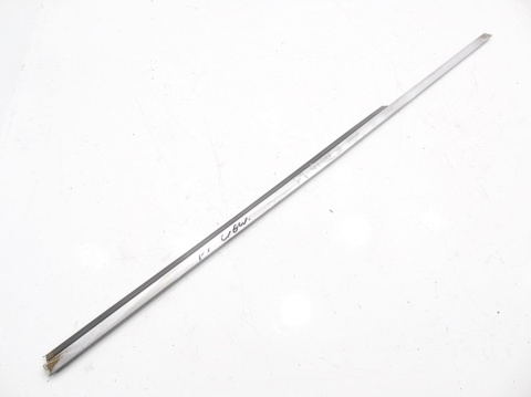 PARAPET USZCZELKA DRZWI TYŁ FIAT 125P PARAPET USZCZELKA DRZWI TYŁ FIAT 125P