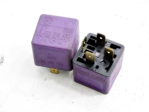 PRZEKAZNIK 0332019452 OPEL CORSA B PRZEKAZNIK 0332019452 OPEL CORSA B