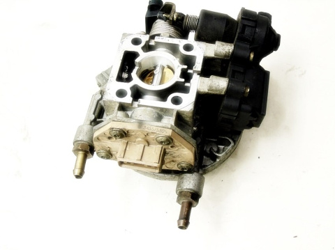 PRZEPUSTNICA Z WTRYSKIEM FIAT 1.0 UNO PANDA Y10 PRZEPUSTNICA Z WTRYSKIEM FIAT 1.0 UNO PANDA Y10