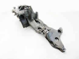 Łapa wspornik silnika 2.0 TDI Audi A4 B8 A5 A6 C7 Q5 Q3 TT CNH Passat B8