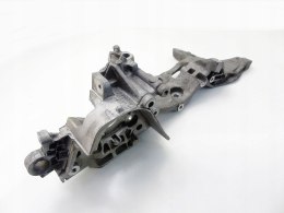 Łapa wspornik silnika 2.0 TDI Audi A4 B8 A5 A6 C7 Q5 Q3 TT CNH Passat B8