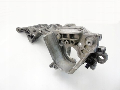 Łapa wspornik silnika 2.0 TDI Audi A4 B8 A5 A6 C7 Q5 Q3 TT CNH Passat B8