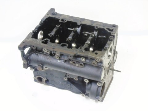 Blok silnika 2.0 Tdi Superb 3 Golf 7 Passat B8 Audi A3 A4 A5 CRL 03N103011A