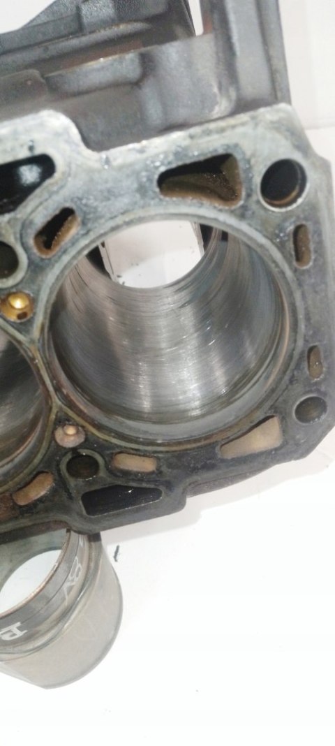 Blok silnika 55565911 2.0 cdti Insignia A Zafira C Astra J Cascada Saab 95