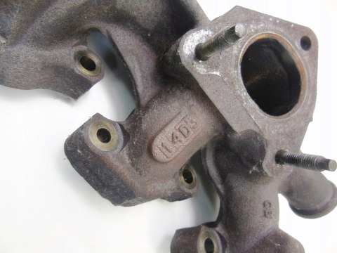 Kolektor wydechowy 2.4 D D5 Volvo XC70 V70 2 3 S60 S80 XC90 30637797