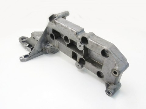 Łapa wspornik silnika 2.4 D D5 Volvo XC70 V70 2 3 S60 S80 XC90 8642196