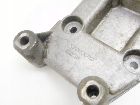 Łapa wspornik silnika 2.4 D D5 Volvo XC70 V70 2 3 S60 S80 XC90 8642196