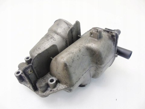 Obudowa filtra oleju 2.4 D D5 VOLVO XC70 V70 2 3 S60 S80 XC90 08642839