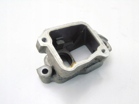 Obudowa termostatu 2.4 D D5 Volvo XC70 V70 2 3 S60 S80 XC90