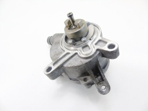 Vacum pompa 2.4 D D5 Volvo XC70 V70 2 3 S60 S80 XC90 08699237