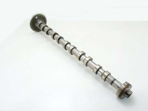 Wałek rozrządu głowicy 2.4 D D5 Volvo XC70 V70 2 3 S60 S80 XC90 8658358
