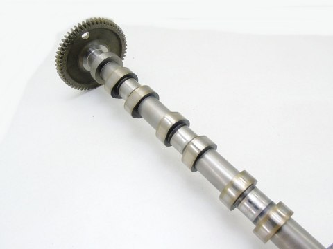 Wałek rozrządu głowicy 2.4 D D5 Volvo XC70 V70 2 3 S60 S80 XC90 8658358