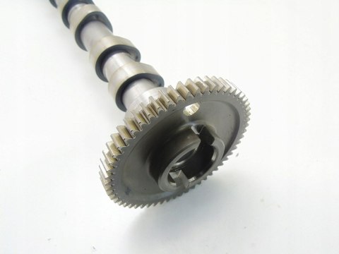 Wałek rozrządu głowicy 2.4 D D5 Volvo XC70 V70 2 3 S60 S80 XC90 8658358
