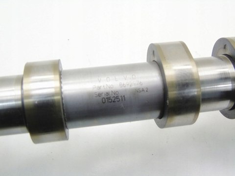 Wałek rozrządu głowicy 2.4 D D5 Volvo XC70 V70 2 3 S60 S80 XC90 8692976