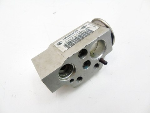 Zawór rozprężny klimatyzacji Skoda Citigo 1S0820679B