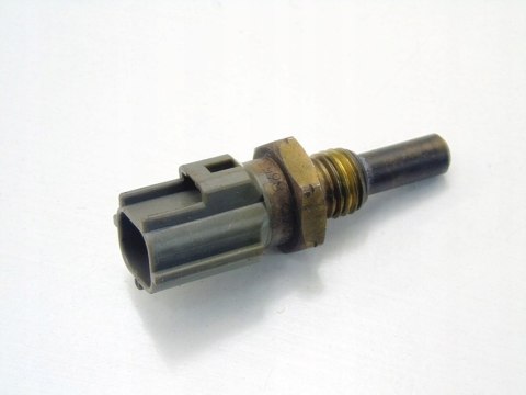Czujnik temperatury wody 2.4 D D5 Volvo XC70 V70 2 3 S60 S80 XC90 8653103