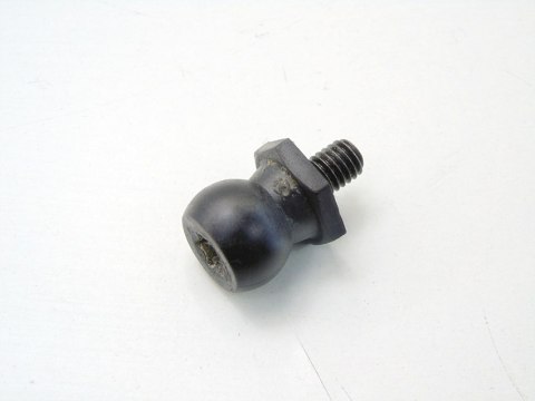 Śruba kołek osłony silnika 2.4 D D5 Volvo XC70 V70 2 3 S60 S80 XC90